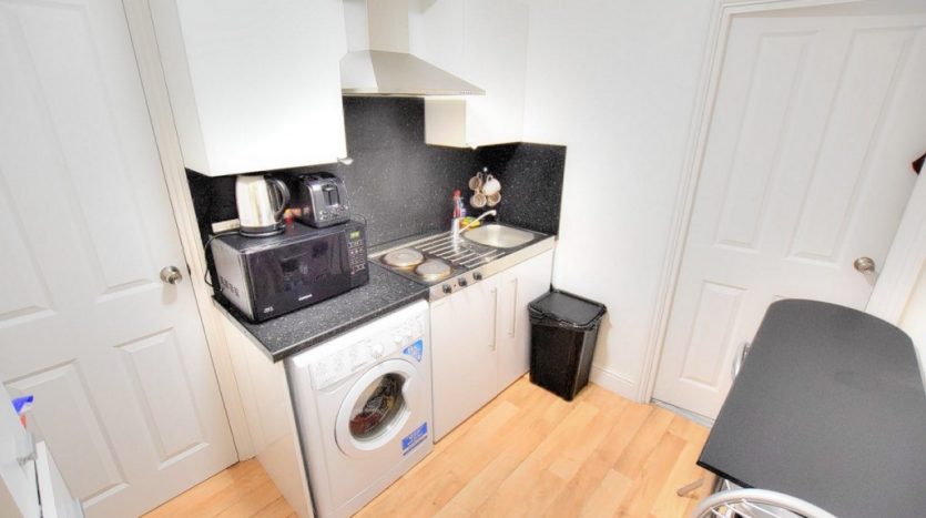 1 Bedroom  To Rent in Ashgrove Road, Goodmayes, IG3 