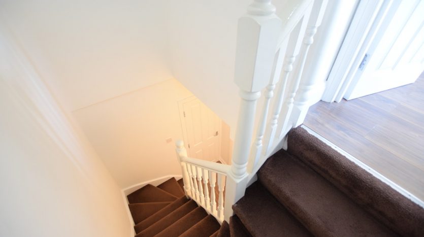 4 Bedroom  To Rent in Craven Gardens, Barkingside, IG6 