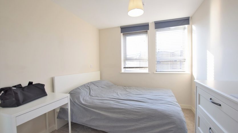 1 Bedroom  To Rent in Perth Road, Ilford, IG2 