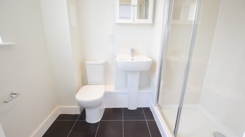 2 Bedroom  To Rent in Clarence Avenue, Ilford, IG2 