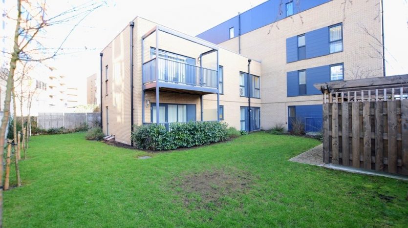 2 Bedroom  To Rent in Clarence Avenue, Ilford, IG2 