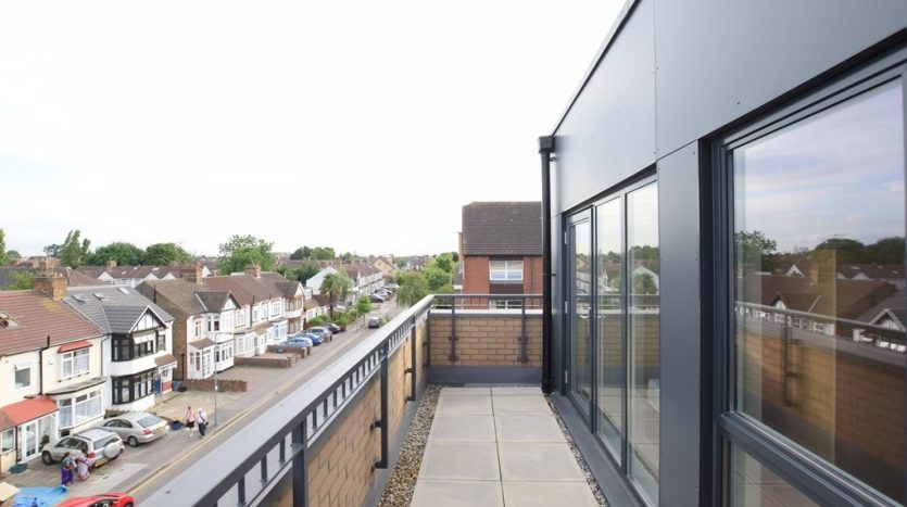2 Bedroom  To Rent in Clarence Avenue, Ilford, IG2 