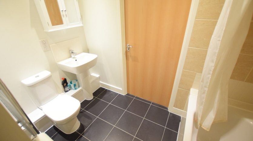 2 Bedroom  To Rent in Clarence Avenue, Ilford, IG2 
