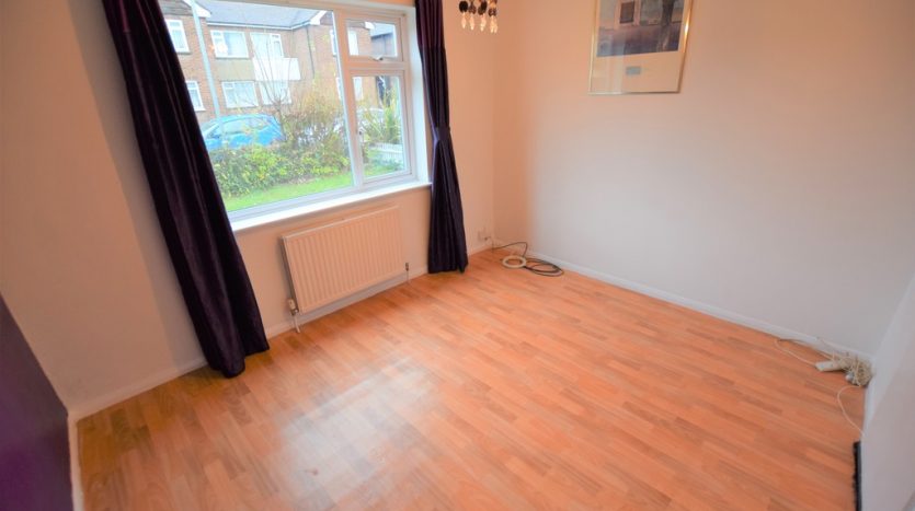 2 Bedroom  To Rent in Milbrook Gardens, Romford, RM6 