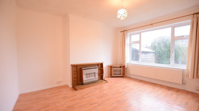 2 Bedroom  To Rent in Milbrook Gardens, Romford, RM6 