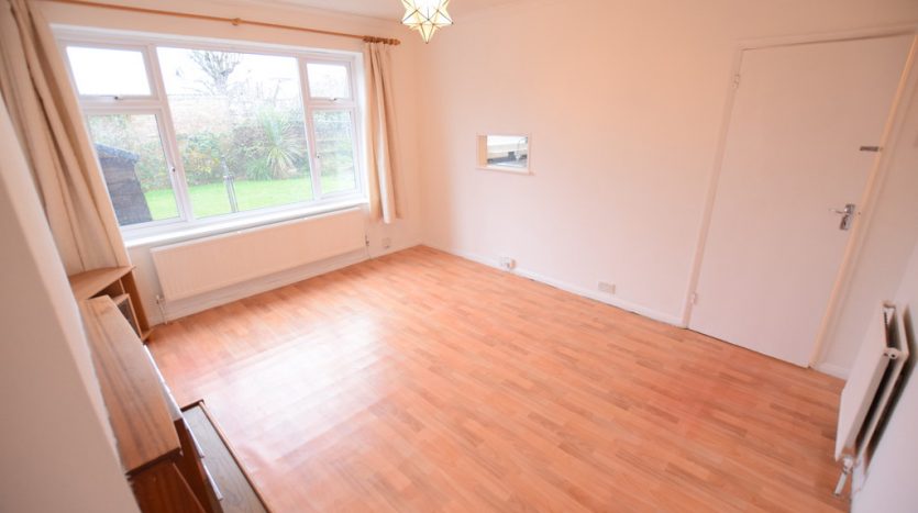 2 Bedroom  To Rent in Milbrook Gardens, Romford, RM6 