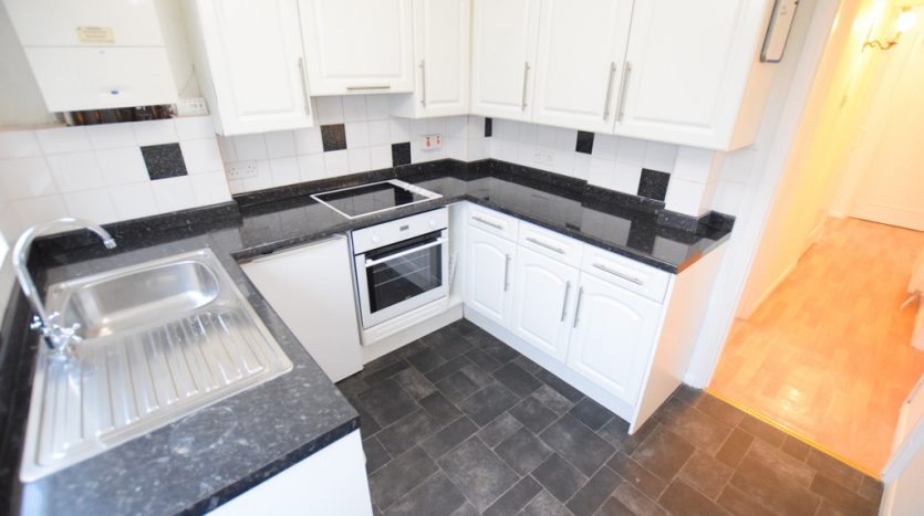 2 Bedroom  To Rent in Milbrook Gardens, Romford, RM6 