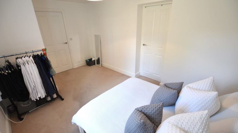 1 Bedroom  To Rent in Thomas Barnardo Way, Ilford, IG6 