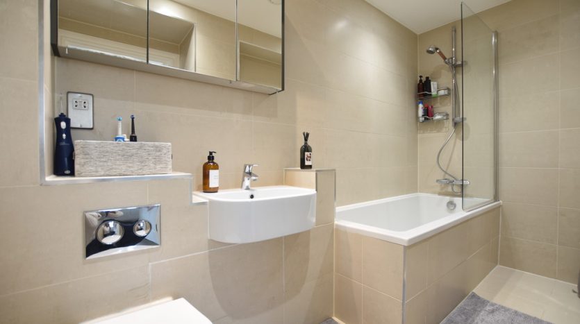 1 Bedroom  To Rent in Thomas Barnardo Way, Ilford, IG6 