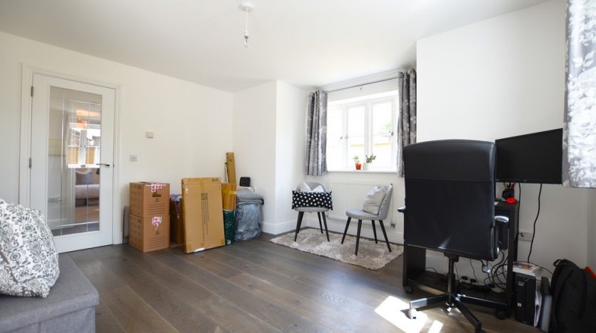 1 Bedroom  To Rent in Thomas Barnardo Way, Ilford, IG6 