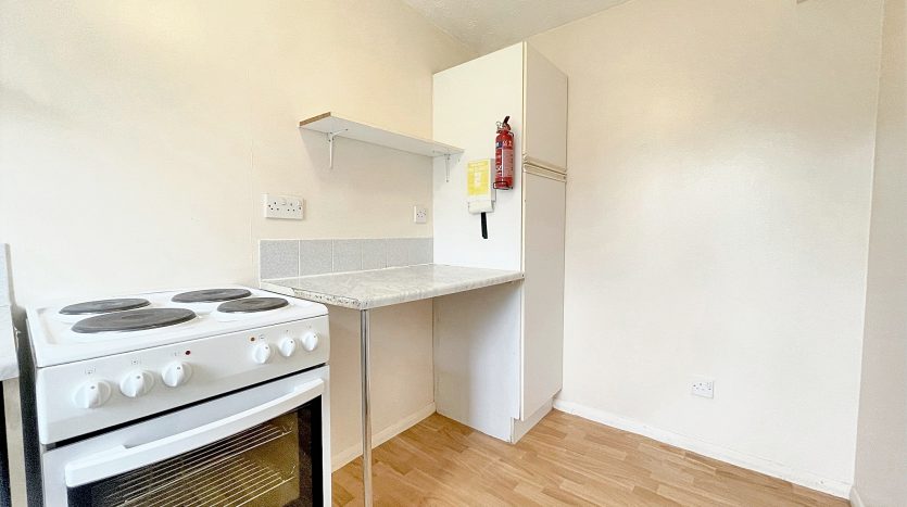 1 Bedroom  To Rent in Honey Close, Dagenham, RM10
