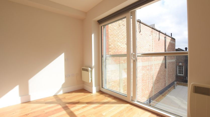 2 Bedroom  To Rent in Flat 4, Ilford, IG1 