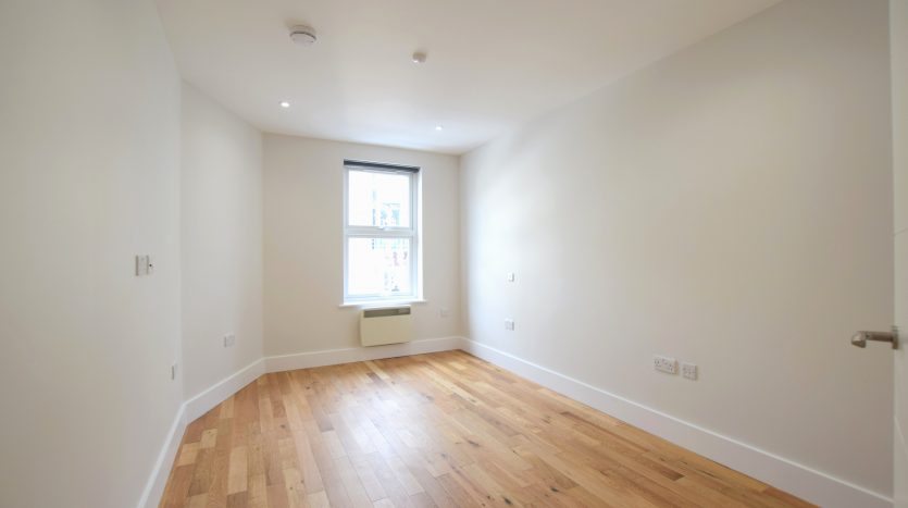 2 Bedroom  To Rent in Flat 4, Ilford, IG1 