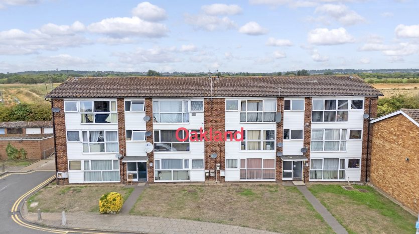 2 Bedroom  To Rent in St. Peters Close, Ilford, IG2 