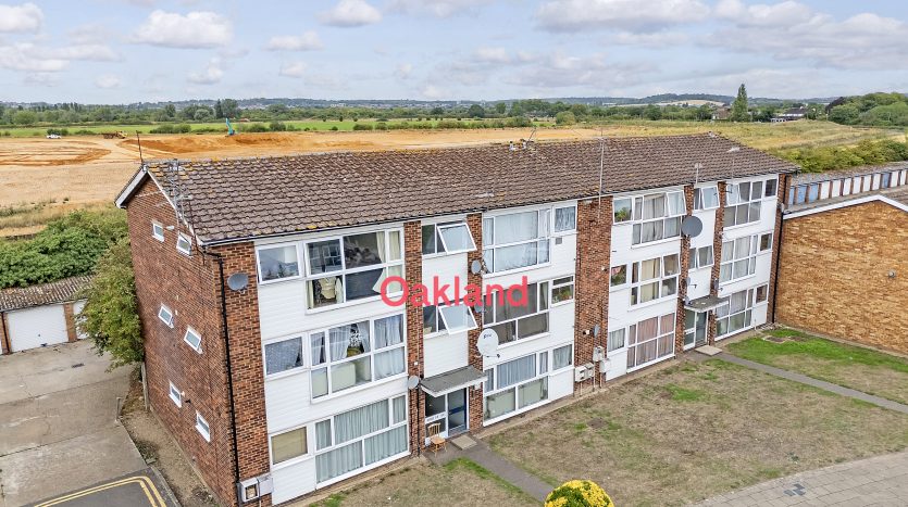 2 Bedroom  To Rent in St. Peters Close, Ilford, IG2 