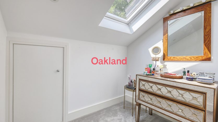 4 Bedroom End of Terrace House To Rent in Bagshot Road, Enfield, EN1 