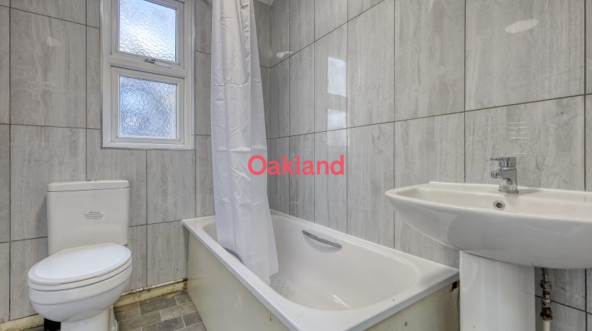 2 Bedroom  To Rent in 136b Sheringham Avenue, London, E12 