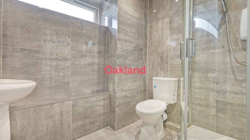 2 Bedroom  To Rent in St. Peters Close, Ilford, IG2 
