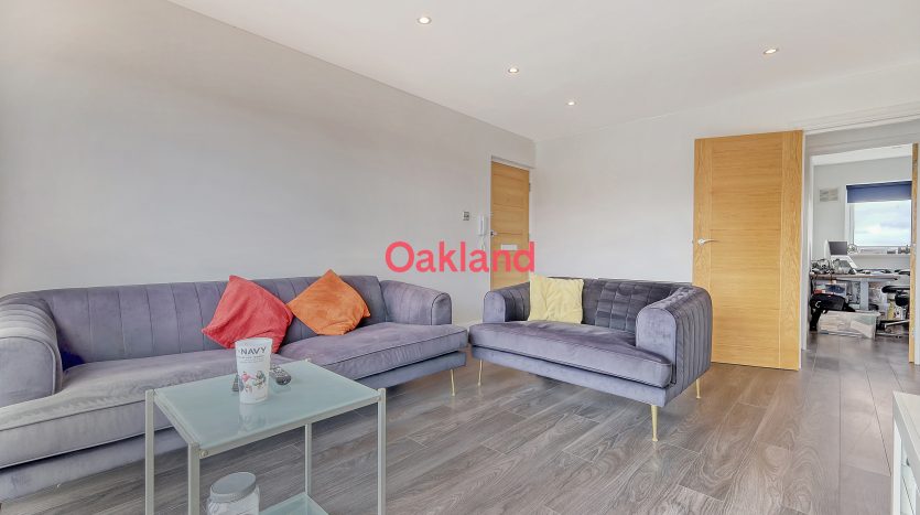 2 Bedroom  To Rent in St. Peters Close, Ilford, IG2 