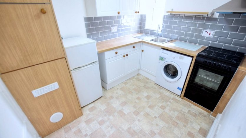 1 Bedroom Flat To Rent in 189a Well Street, London, E9 6