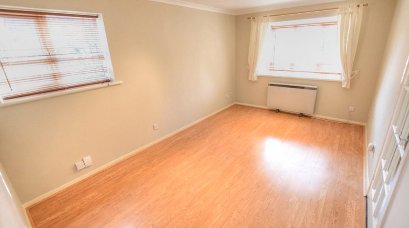 1 Bedroom  To Rent in Blacksmiths Close, Romford, RM6 