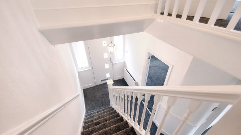 3 Bedroom End of Terrace House To Rent in Crownfield Avenue, Ilford, IG2 