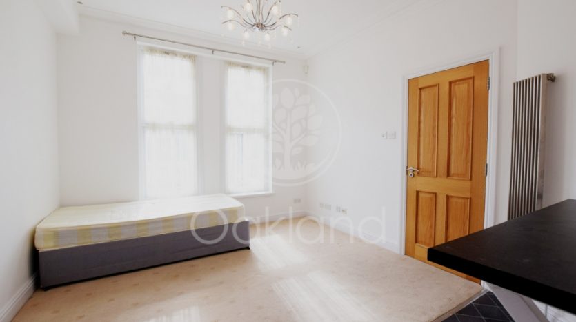 1 Bedroom  To Rent in Studio 5 22 Ashgrove Road, Goodmayes, IG3 