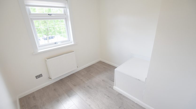 3 Bedroom Semi-Detached House To Rent in Huntsman Road, Ilford, IG6 
