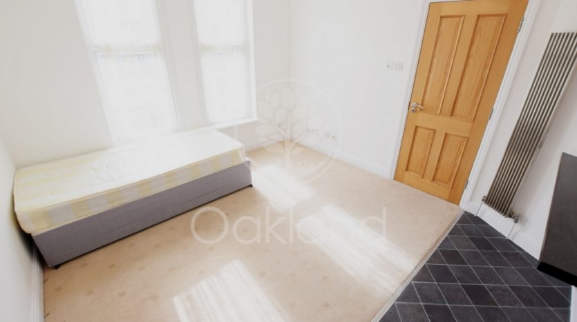 1 Bedroom  To Rent in Studio 5 22 Ashgrove Road, Goodmayes, IG3 