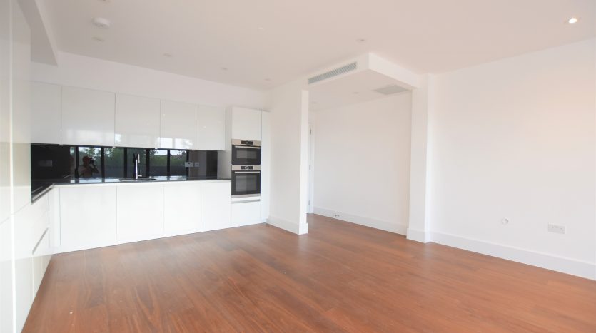 2 Bedroom Flat To Rent in Impact House 181-185 High Road, Chigwell, IG7 