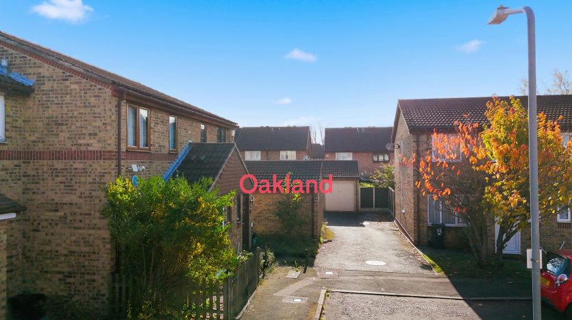 1 Bedroom  To Rent in Asquith Close, Dagenham, RM8 