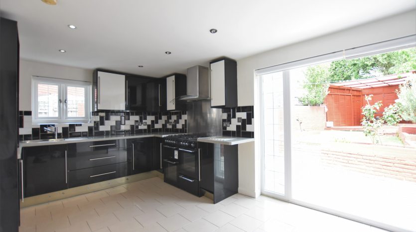 3 Bedroom Semi-Detached House To Rent in Huntsman Road, Ilford, IG6 