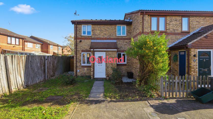 1 Bedroom  To Rent in Asquith Close, Dagenham, RM8 