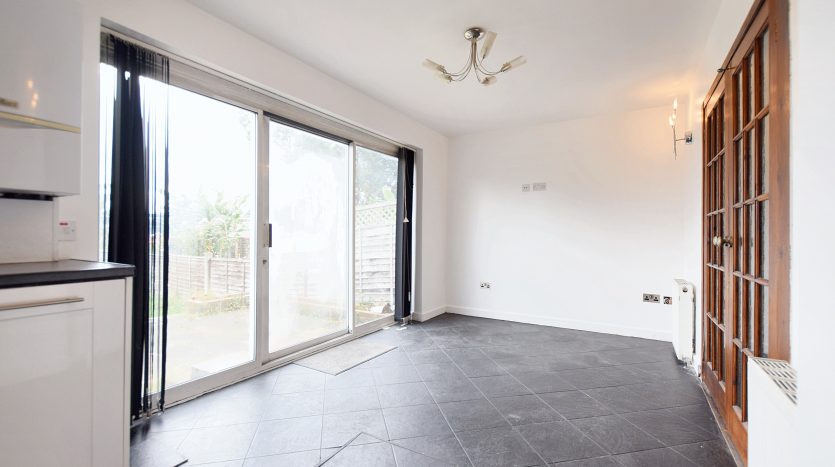 3 Bedroom  To Rent in Cranley Drive, Ilford, IG2 