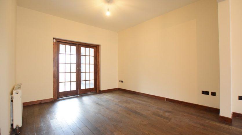 3 Bedroom  To Rent in Cranley Drive, Ilford, IG2 