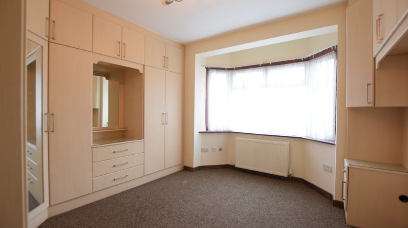 3 Bedroom  To Rent in Cranley Drive, Ilford, IG2 