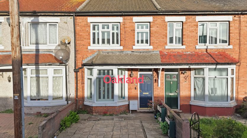 2 Bedroom Mid Terraced House To Rent in Kendal Avenue, Barking, IG11