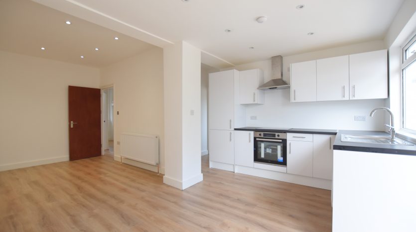 4 Bedroom Semi-Detached House To Rent in Heath Park Road, Romford, RM2 