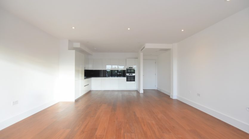 2 Bedroom Flat For Sale in Impact House 181-185 High Road, Chigwell, IG7 