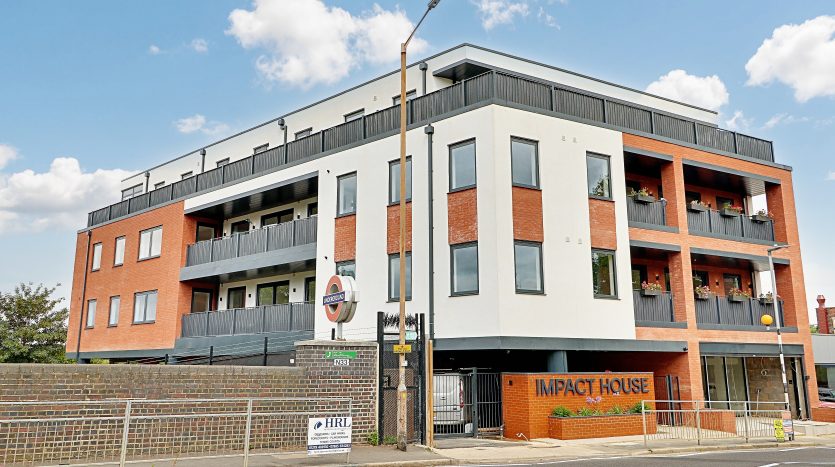 3 Bedroom Flat For Sale in Impact House 181-185 High Road, Chigwell, IG7 