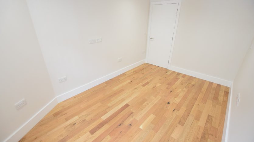 2 Bedroom Flat To Rent in Flat 1, Ilford, IG1 