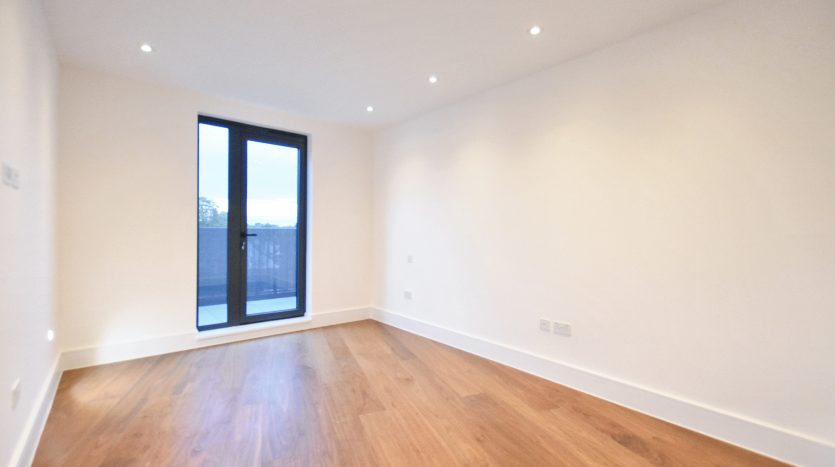 3 Bedroom Flat For Sale in Impact House 181-185 High Road, Chigwell, IG7 