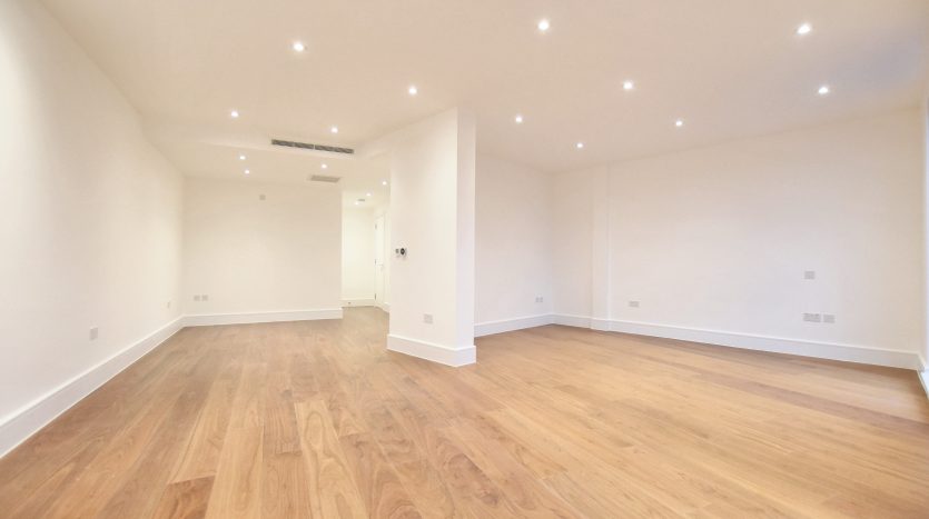 3 Bedroom Flat For Sale in Impact House 181-185 High Road, Chigwell, IG7 