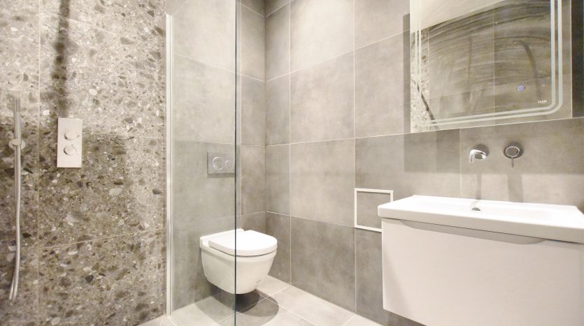 3 Bedroom Flat For Sale in Impact House 181-185 High Road, Chigwell, IG7 