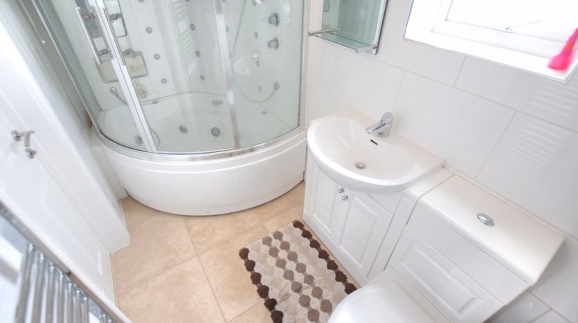 1 Bedroom  To Rent in Studio 2 22 Ashgrove Road, Goodmayes, IG3 