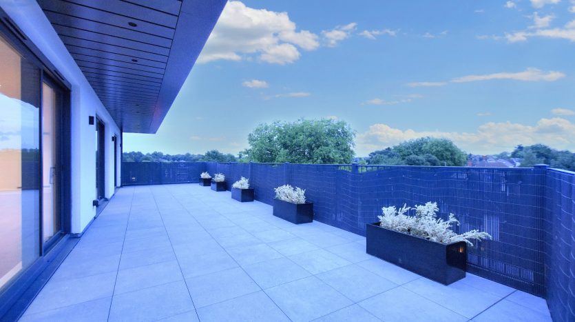 3 Bedroom Flat For Sale in Impact House 181-185 High Road, Chigwell, IG7 