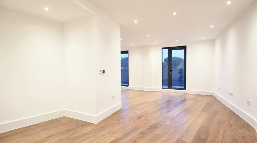 3 Bedroom Flat For Sale in Impact House 181-185 High Road, Chigwell, IG7 