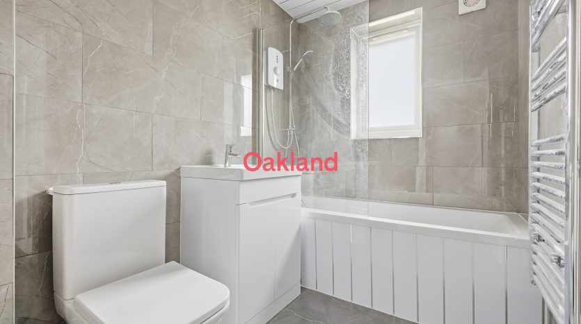 1 Bedroom Flat To Rent in Express Drive, Ilford, IG3 