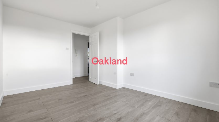 1 Bedroom Flat To Rent in Express Drive, Ilford, IG3 