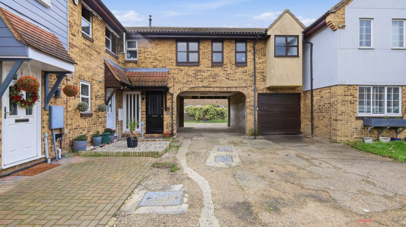 1 Bedroom  To Rent in Arnold Place, Tilbury, RM18